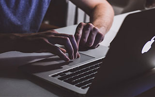 爱游戏下载-赛程密集与欧战赛程对阵容轮换策略影响，欧战新赛制