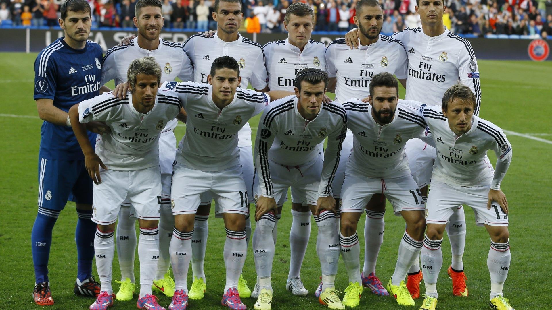 防守型前锋主导高位压迫布局，防守强的前锋